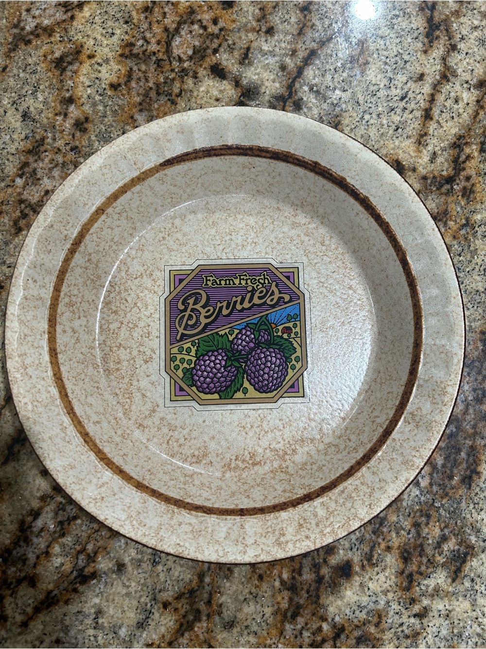Vintage Berries Pie Plate